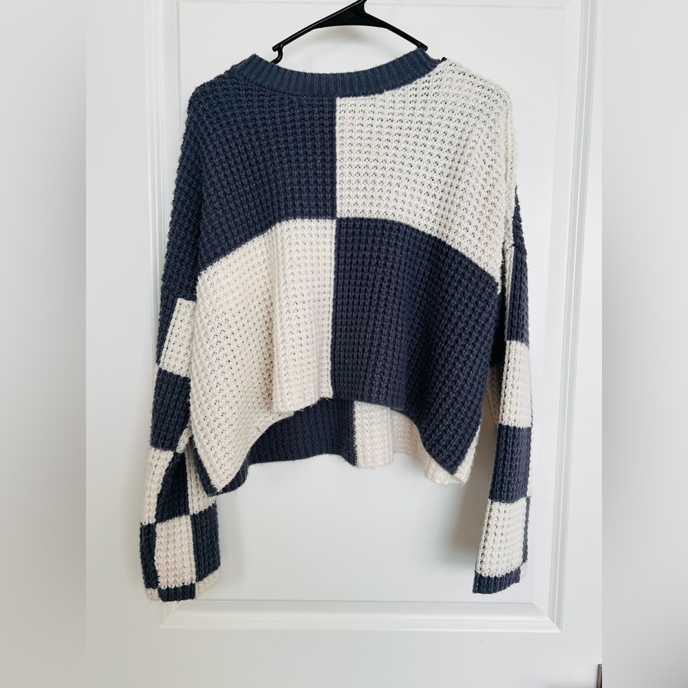 moon & madison Navy and Cream Checkered Sweater
